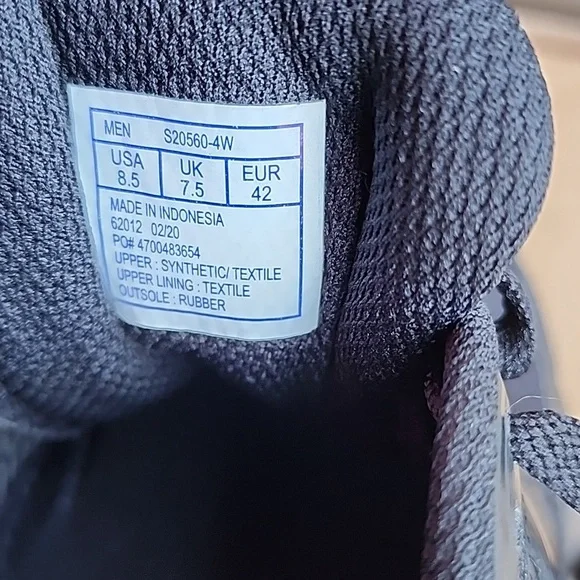 New Saucony Men's Black Athletic Shoes - Picture 9 of 11